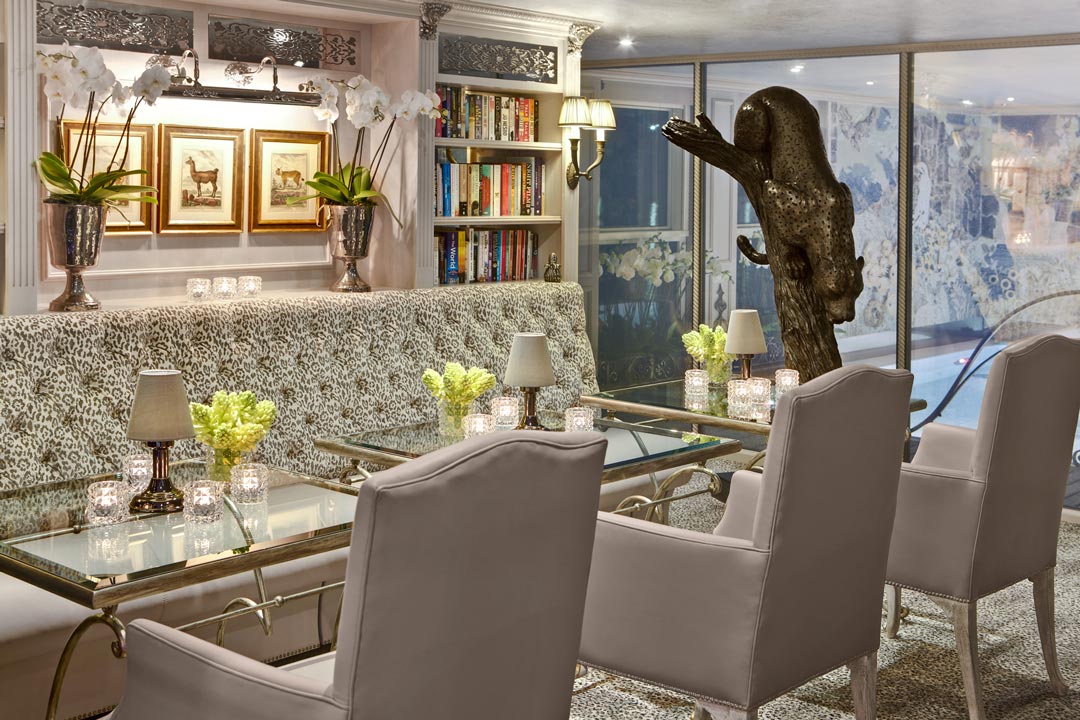 Leopard Lounge